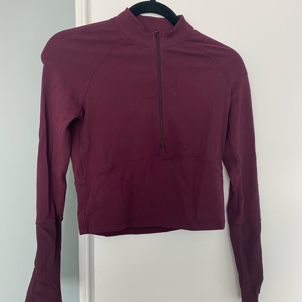 Lululemon crop workout top